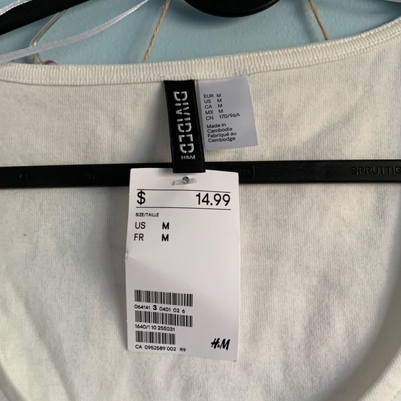 💕H&M tie front crop tee in white💕 - Picture 3 of 3